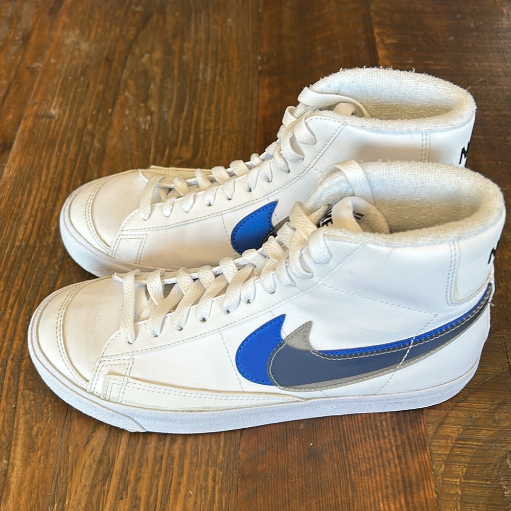 Nike Blazers SE Mid Double Swoosh Boys 5.5 / Women's Size 7
